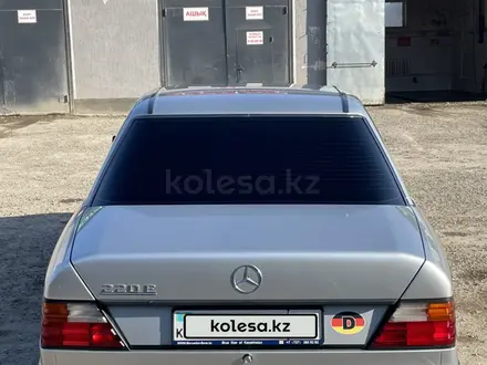 Mercedes-Benz E 220 1993 года за 2 700 000 тг. в Кызылорда – фото 9