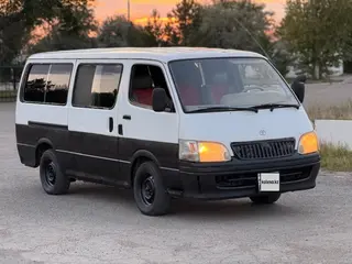 Toyota HiAce, 2004