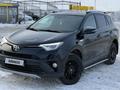 Toyota RAV4 2017 года за 12 500 000 тг. в Актобе