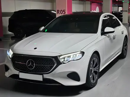 Mercedes-Benz E 200 2024 года за 28 700 000 тг. в Алматы