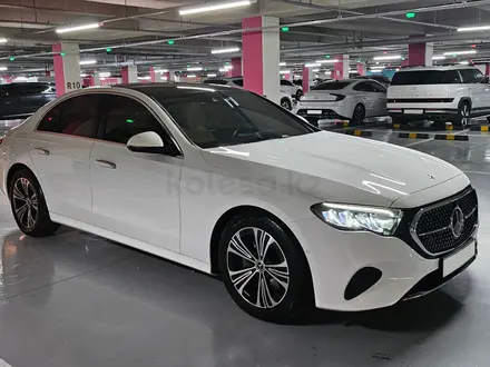 Mercedes-Benz E 200 2024 года за 28 700 000 тг. в Алматы – фото 3