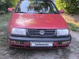 Volkswagen Vento 1993 года за 1 100 000 тг. в Талдыкорган