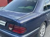 Mercedes-Benz E 230 1996 годаүшін2 800 000 тг. в Тараз