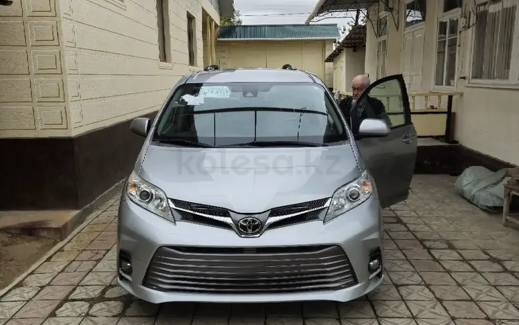 Toyota Sienna 2019 года за 12 000 000 тг. в Шымкент