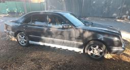 Mercedes-Benz E 200 1995 года за 1 300 000 тг. в Алматы – фото 3