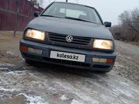 Volkswagen Vento 1993 годаfor900 000 тг. в Актобе