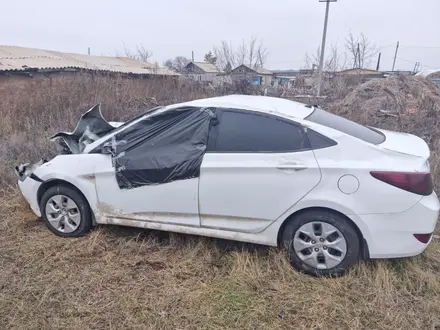 Hyundai Accent 2014 года за 1 500 000 тг. в Уральск – фото 3