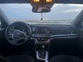 Hyundai Elantra 2017 годаүшін5 300 000 тг. в Актау – фото 6