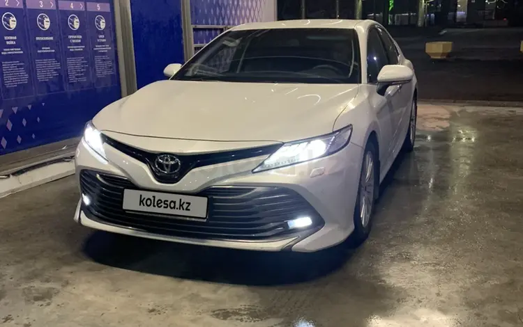 Toyota Camry 2019 года за 14 700 000 тг. в Жанакорган