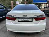 Toyota Camry 2017 года за 12 500 000 тг. в Шымкент – фото 2