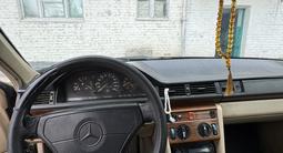 Mercedes-Benz E 200 1993 годаfor1 000 000 тг. в Тараз – фото 4