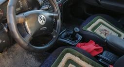 Volkswagen Passat 1997 годаfor1 700 000 тг. в Астана