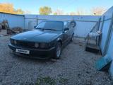 BMW 520 1990 года за 750 000 тг. в Караганда – фото 2