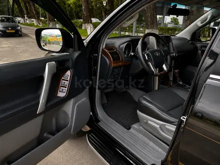 Toyota Land Cruiser Prado 2012 года за 15 900 000 тг. в Алматы – фото 12