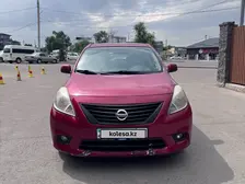 Nissan Versa, 2011