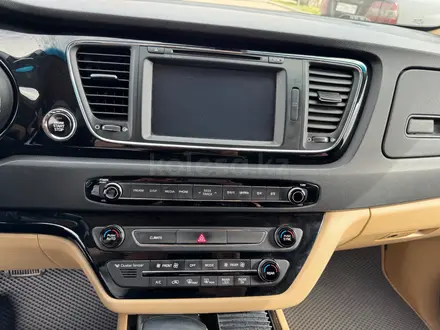 Kia Carnival 2019 года за 12 300 000 тг. в Астана – фото 30