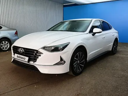Hyundai Sonata 2023 года за 9 084 425 тг. в Актобе