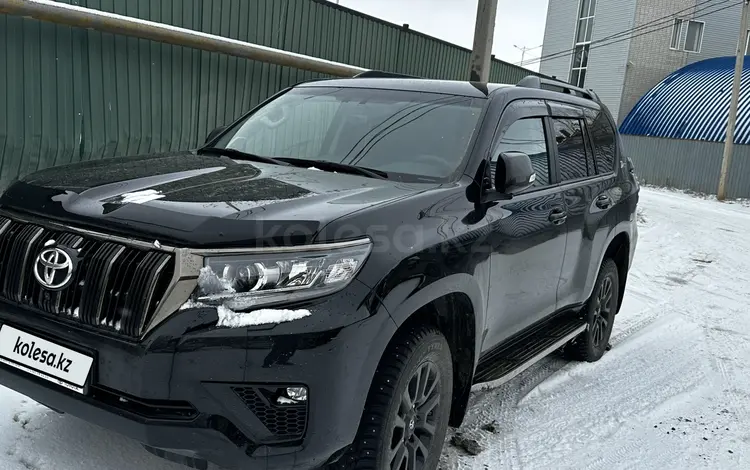 Toyota Land Cruiser Prado 2022 года за 35 000 000 тг. в Актобе