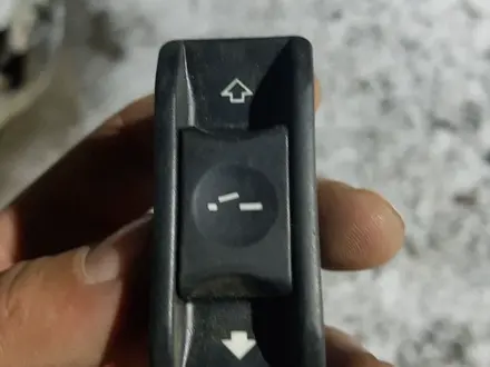 Кнопки аварийная подогрева люка на BMW E60 за 5 000 тг. в Шымкент – фото 4