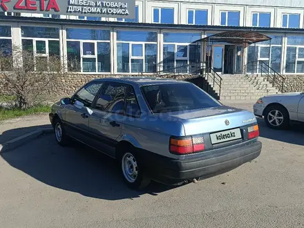 Volkswagen Passat 1993 года за 800 000 тг. в Семей – фото 3