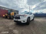 Toyota Highlander 2014 года за 14 850 000 тг. в Аксу