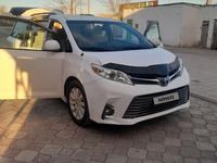 Toyota Sienna 2011 годаfor11 500 000 тг. в Атырау