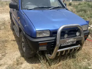 Nissan Mistral