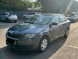 Skoda Rapid 2014 года за 3 100 000 тг. в Алматы
