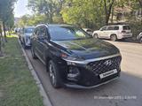 Hyundai Santa Fe 2019 года за 11 950 000 тг. в Алматы