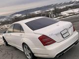 Mercedes-Benz S 500 2005 года за 7 500 000 тг. в Тараз – фото 2