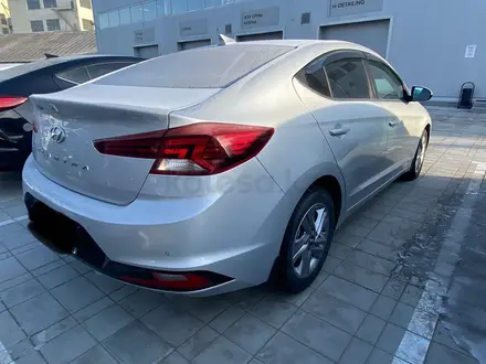 Hyundai Elantra 2020 года за 9 300 000 тг. в Актобе – фото 3