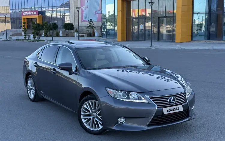 Lexus ES 300h 2013 года за 7 500 000 тг. в Актау