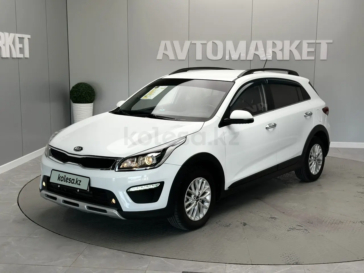 Kia Rio X-Line, 2020