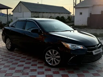 Toyota Camry 2017 года за 6 700 000 тг. в Атырау