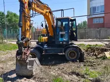 Hyundai  R140W