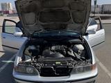 BMW 528 1998 года за 2 600 000 тг. в Талдыкорган – фото 3