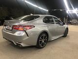 Toyota Camry 2019 года за 14 500 000 тг. в Алматы – фото 4