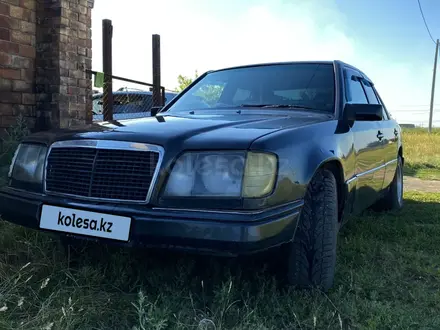 Mercedes-Benz E 260 1990 года за 1 100 000 тг. в Павлодар