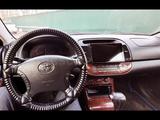 Toyota Camry 2004 годаүшін5 700 000 тг. в Атырау – фото 4