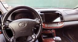 Toyota Camry 2004 года за 5 700 000 тг. в Атырау – фото 4