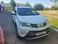 Toyota RAV4 2015 года за 10 500 000 тг. в Уральск – фото 2