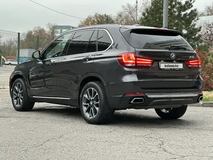 BMW X5 2018 года за 22 700 000 тг. в Алматы – фото 3