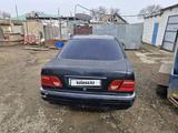 Mercedes-Benz E 200 1996 года за 1 000 000 тг. в Уральск – фото 4