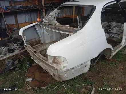 Задняя часть кузова пороги крыша двери за 10 000 тг. в Астана