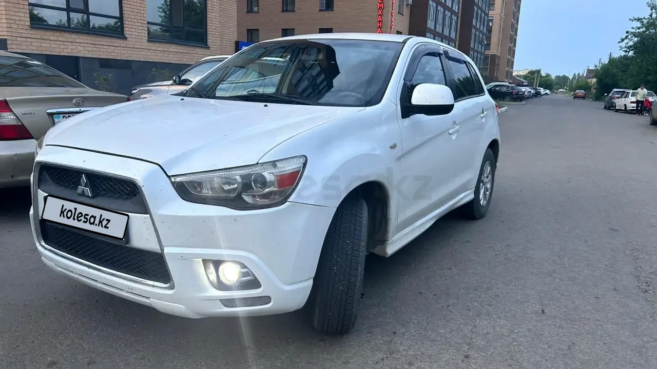 Mitsubishi Outlander Sport, 2011