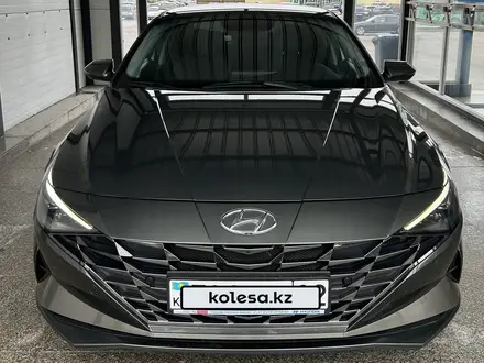 Hyundai Elantra 2021 года за 10 300 000 тг. в Алматы – фото 2