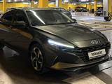 Hyundai Elantra 2021 годаүшін10 300 000 тг. в Алматы – фото 2