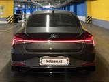 Hyundai Elantra 2021 года за 10 300 000 тг. в Алматы – фото 4