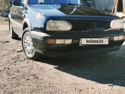 Volkswagen Golf 1997 года за 1 600 000 тг. в Есик – фото 9