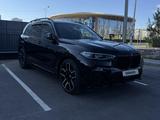 BMW X7 2021 года за 45 000 000 тг. в Астана